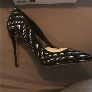 Aldo Lardonna bejeweled pumps!
